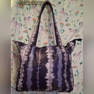 NWOT Lug Scramble Purple TyeDye Insulated Travel Beach Casual Tote Purse Bag